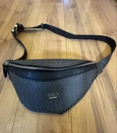 GUESS ボディバッグ ウエストポーチ