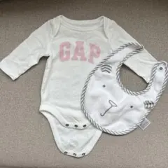 GAPベビー　ロンパース　スタイセット