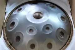 ハンドパン　56センチ　12音 A＝432Hz　Dマイナー 音きれいです ハンドパン 12音 56センチ A＝432Hz Dマイナー 音キレイです - メルカリ