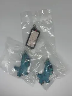 サリー2個&ドア　ゆらゆらつながるマスコットガチャ　3点セット