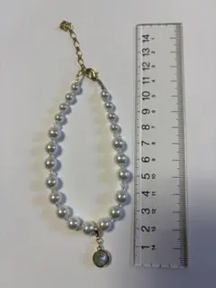 パール調ビーズブレスレット チャーム付き