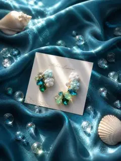 刺繍フラワー×クリスタル ピアス エメラルドグリーン マーメイド ハンドメイド