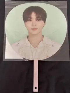 SEVENTEEN バーノン YAKUSOKU JAPAN ペンミ うちわ - メルカリ