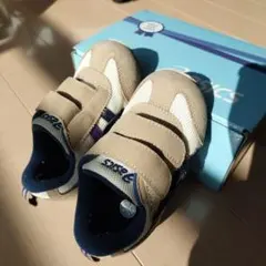 ASICS キッズ スニーカー ベージュ/ネイビー