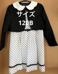水玉模様のフォーマルワンピース