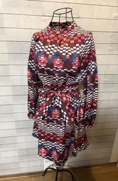 レディアゼル　幾何学模様ワンピース