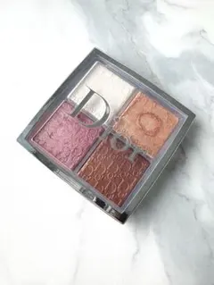 ディオール　バックステージフェイスグロウパレット　001