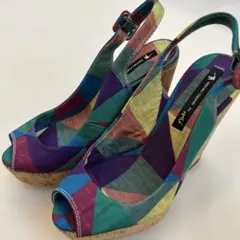 美品　マルチカラージオメトリックサンダル