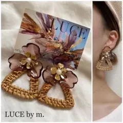 Item thumbnail for item 32ef041a-bf31-434c-a142-e6520f8314b6