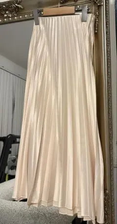 ZARA プリーツスカート XS ホワイト　ロングスカート