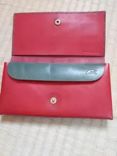 赤の長財布　本革　 OUGI Leathers