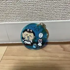 ちいかわ水族館　オーロラアクリルキーホルダー ペンギン　くりまんじゅう