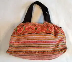 値下げしました！軽量 布刺繍ショルダーバッグ