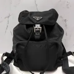 ✨定番・美品✨プラダ 巾着リュック 三角プレート テスートナイロン ブラック