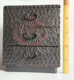 伝統工芸 仙台箪笥 小箪笥 昇り龍 漆塗り 金具 指物 欅 宮城県 - メルカリ