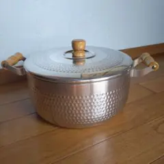 槌目 両手鍋 22cm 木製ハンドル付き - メルカリ