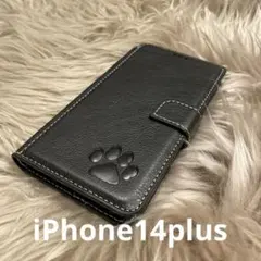 iPhone14plus 手帳型スマホケース　レザー　黒　肉球　犬猫　足あと