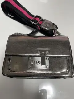 ショルダーバッグ