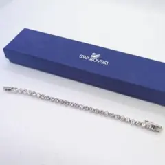 スワロフスキー テニスブレスレット 箱付　バングルのサムネイル