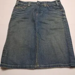 Item thumbnail for item e667a48f-573b-490f-a495-5d2b56b714e8