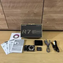 美品 RICOH Caplio R7 8.2メガピクセル シルバー コンデジ - メルカリ