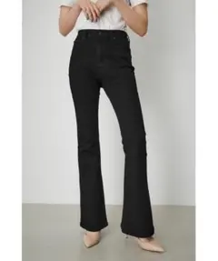 ブラック ハイウエスト ブーツカットデニム