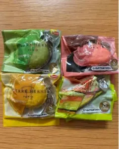 ピエールエルメ×リプトン　マカロン　ストラップ　４個セット