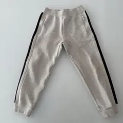UNIQLO 110グレー スウェットパンツ サイドライン付き