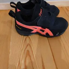 asics アシックス　GORE-TEX キッズスニーカー