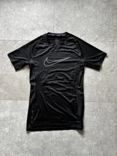 nike pro dri-fit tightfit トレーニングTシャツ