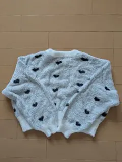 ハート模様のフワフワ長袖ニット