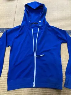 ナリフリ　パーカー　青