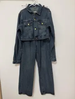 ダークデニム クロップドジャケットとパンツセットアップ