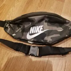NIKE カモフラージュ ボディバッグ