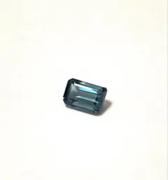 ロンドンブルートパーズ レクタングル ファセットカット ルース ケース付き