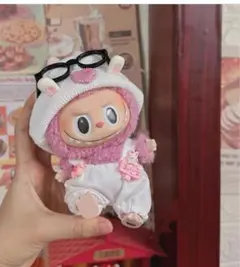特別価格！Labubu(ラブブ) 耳付き帽子　着せ替え服