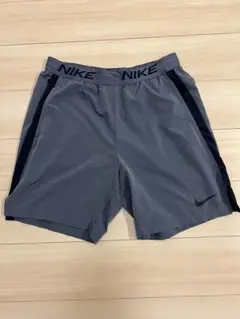 Nike DRI-FIT グレーショートパンツ Lサイズ