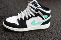 NIKE Air Jordan 1 Mid GS 22.5cmのサムネイル