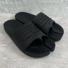 Maison Margiela TABI RUBBER SLIDES サンダルのサムネイル
