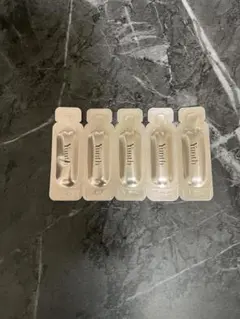 【新品未使用】Yunth ユンス 生VC美白美容液 1ml ✖️5包