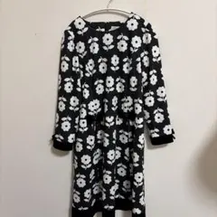 スーパービューティー⭐︎44 新品・値札つき　 花柄リボン付き長袖ひざ丈ワンピース