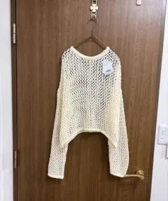 モーメントプラス　ゆるメッシュ透かし編みクルーネックニットプルオーバー