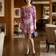 G9936*極美品☆リフレクト☆ワンピース☆9Ｍ☆紫☆幾何学模様☆総柄☆七分袖.