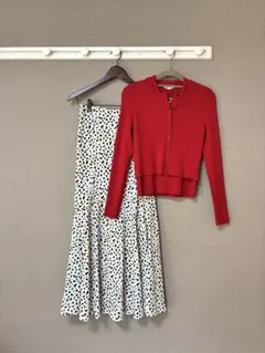 GU 赤ノースリーブとスカートセット