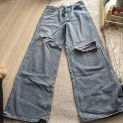 GU ダメージジーンズ