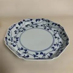 有田焼 岩徳窯 染付 輪花皿 プレート 和食器 陶器 22cm 八角皿 唐草模様