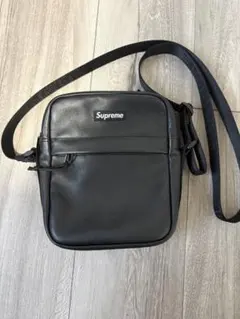 シュプリームsupremeレザーショルダーバッグ