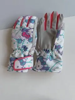 2026年最新】HELLO KITTY スノーボードの人気アイテム - メルカリ