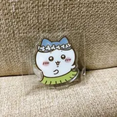 ちいかわ ハチワレ　海辺でダンスなアクリルスタンド