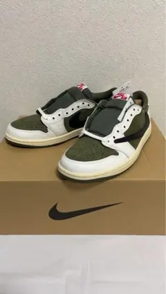 Travis Scott × Jordan1 Low Reverse Oliveのサムネイル